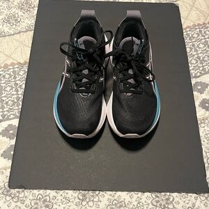 ASICS Women’s Gel Nimbus 27